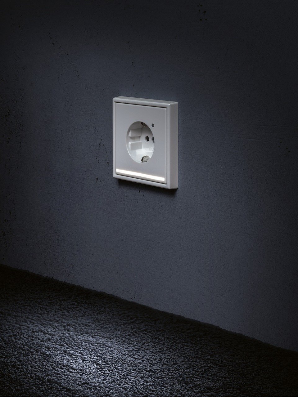 ls990, led socket, light, orientation light, electricity, electrics, electrical engineering